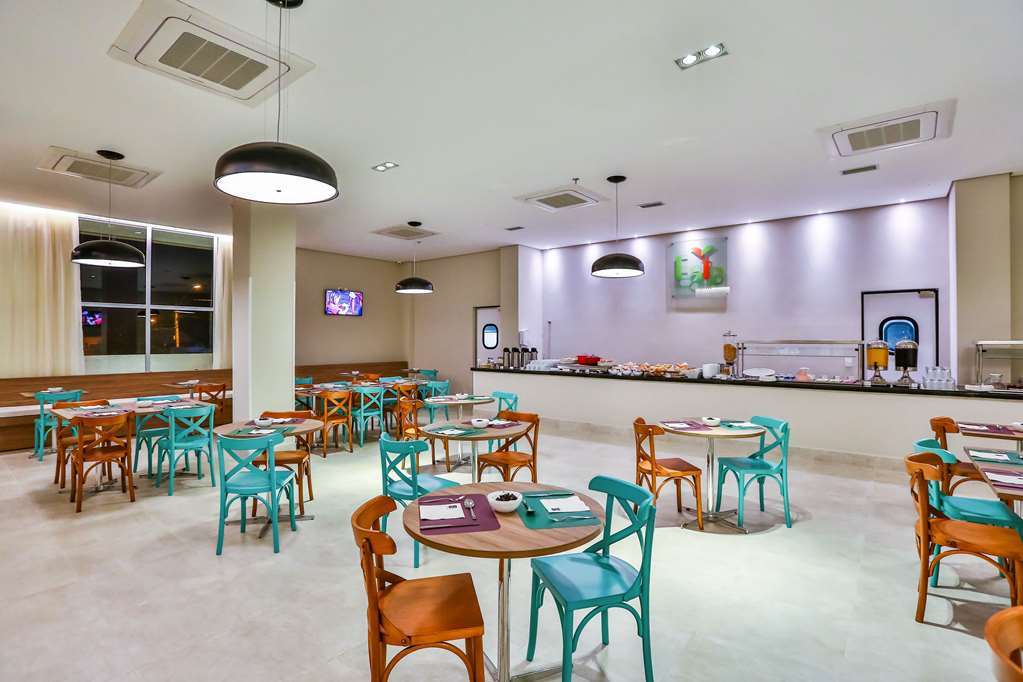 Summit Suites Hotel Pindamonhangaba Εστιατόριο φωτογραφία